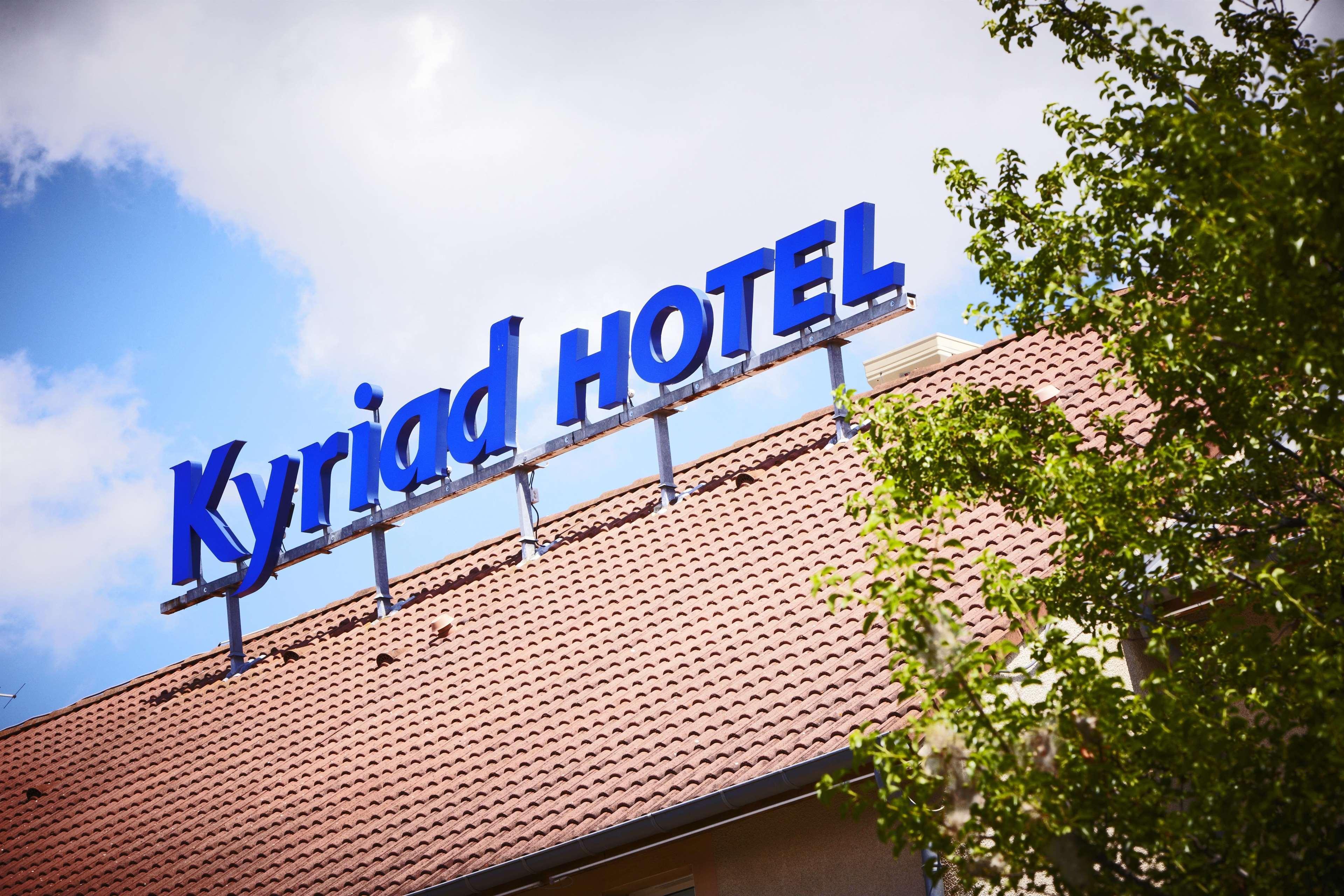Kyriad Lyon Est - Saint Bonnet De Mure Exterior photo