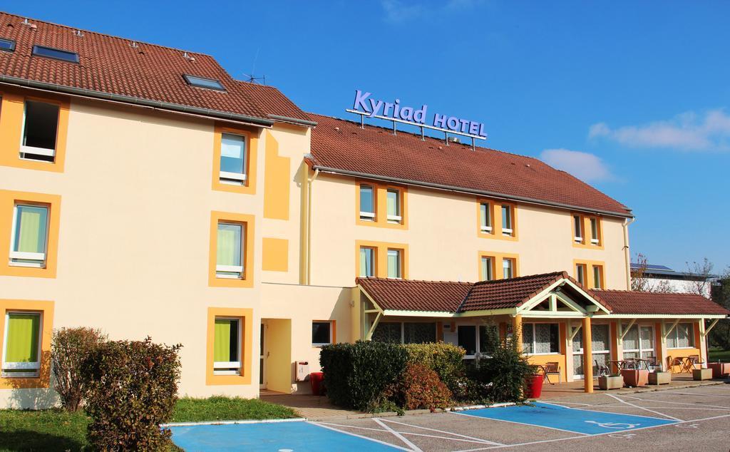 Kyriad Lyon Est - Saint Bonnet De Mure Exterior photo