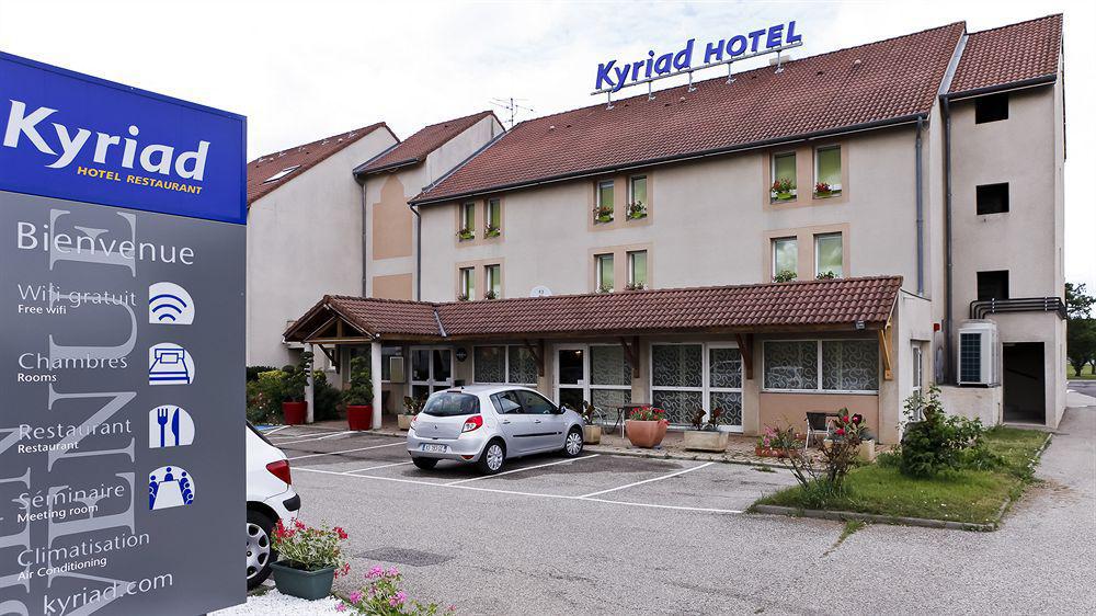 Kyriad Lyon Est - Saint Bonnet De Mure Exterior photo